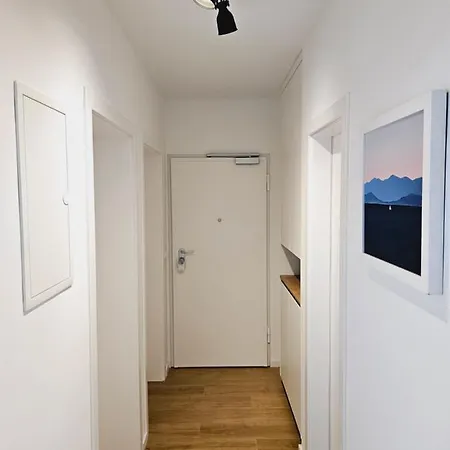 Apartman At Glance